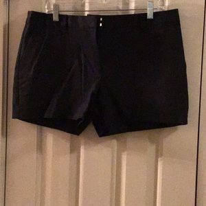 MICHAEL KORS BLACK SHORTS- SIZE 12